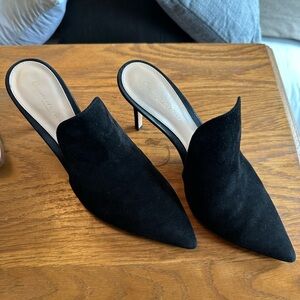 Gianvito Rossi Black Suede Pumps